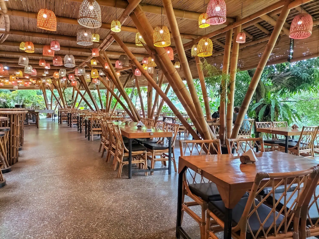 Kapal Bambu Restoran Langkat