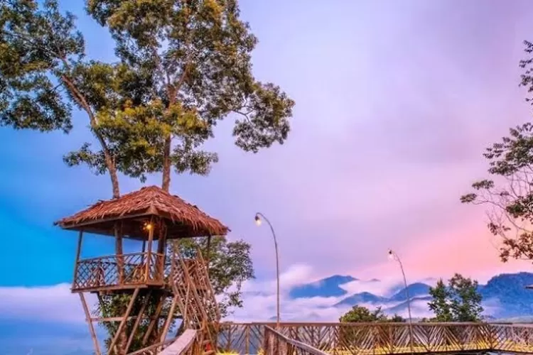Wisata Kuliner Mangga Bridge